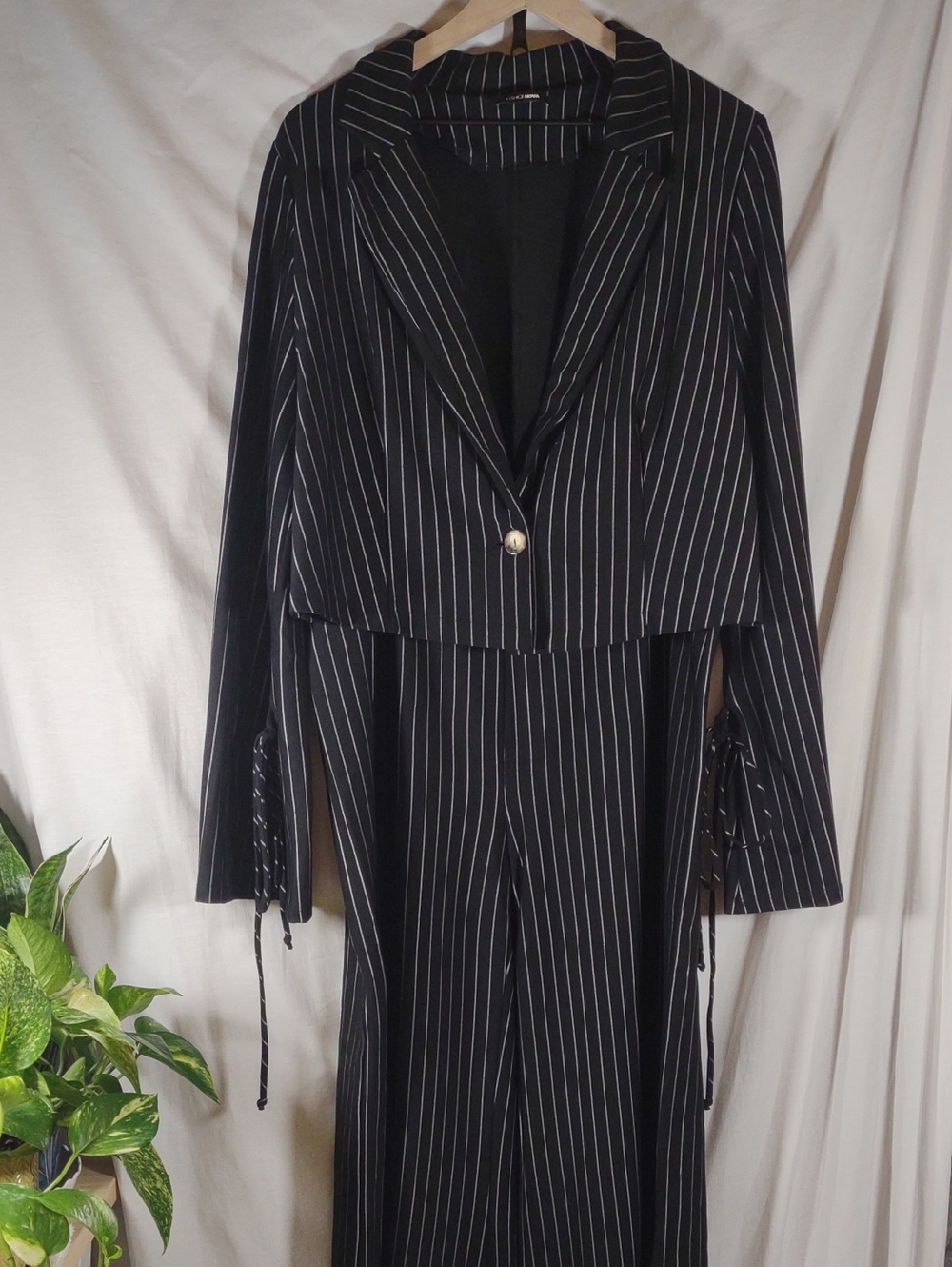 Black Pinstripe Women’s Suit Pants & Cropped Jacket Set - Size 2X